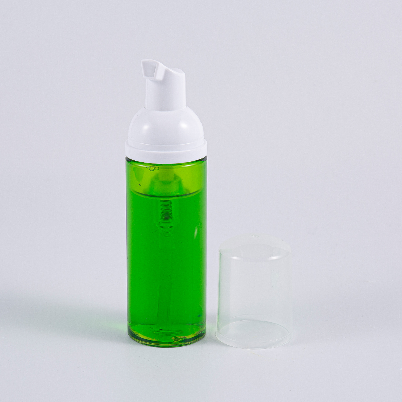 50 ml de nettoyants pour le visage à base de mousse ou de maquillage
