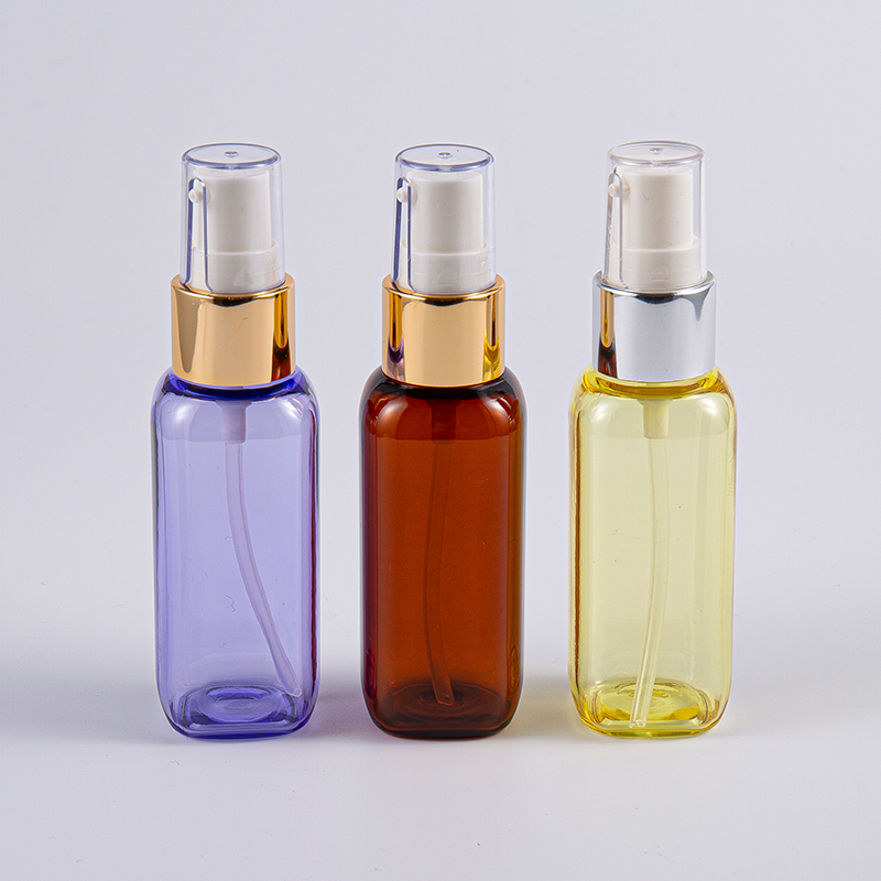 Voyage Utilisez 50 ml de bouteille de forme carrée PETG avec pompe